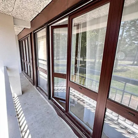 Henri/ 3 Vue Sur Le Canal Et La Basilique * Ρενς