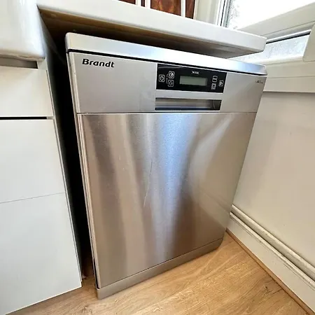 Henri/ 3 Vue Sur Le Canal Et La Basilique Reims