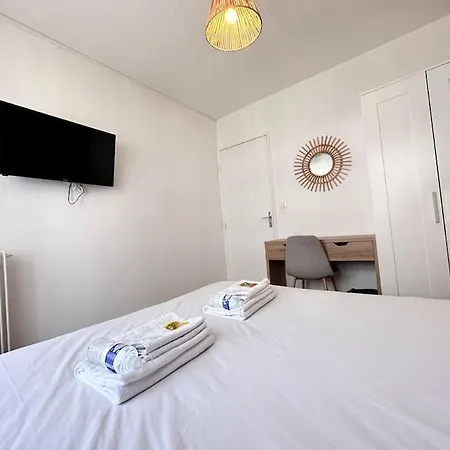 Henri/ 3 Vue Sur Le Canal Et La Basilique Ρενς